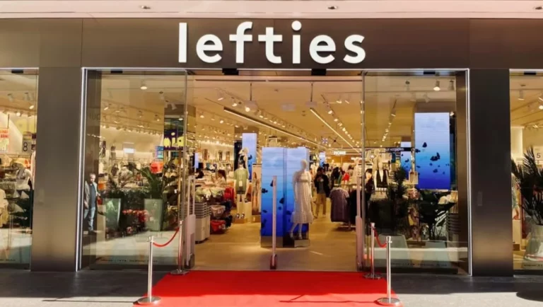 Luce cuerpazo con este vestido básico de Lefties por menos de 6 euros