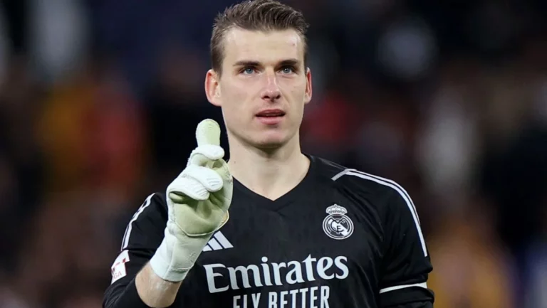 Andriy Lunin pone una condición incómoda en su renovación con el Real Madrid