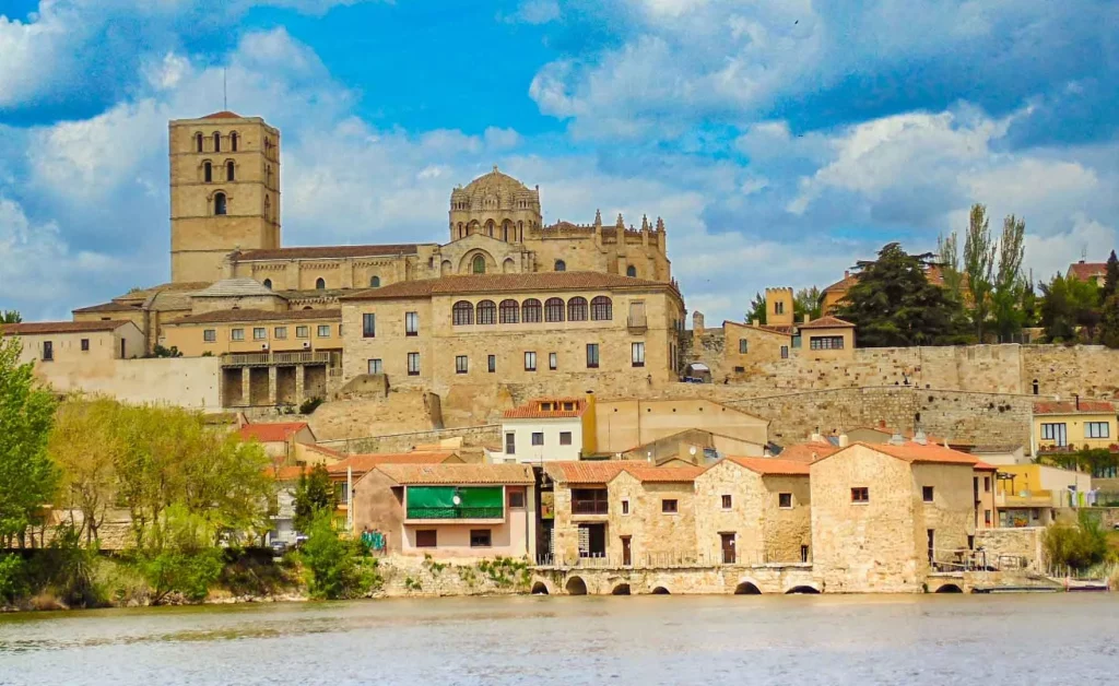 Patrimonio arquitectónico y vistas panorámicas