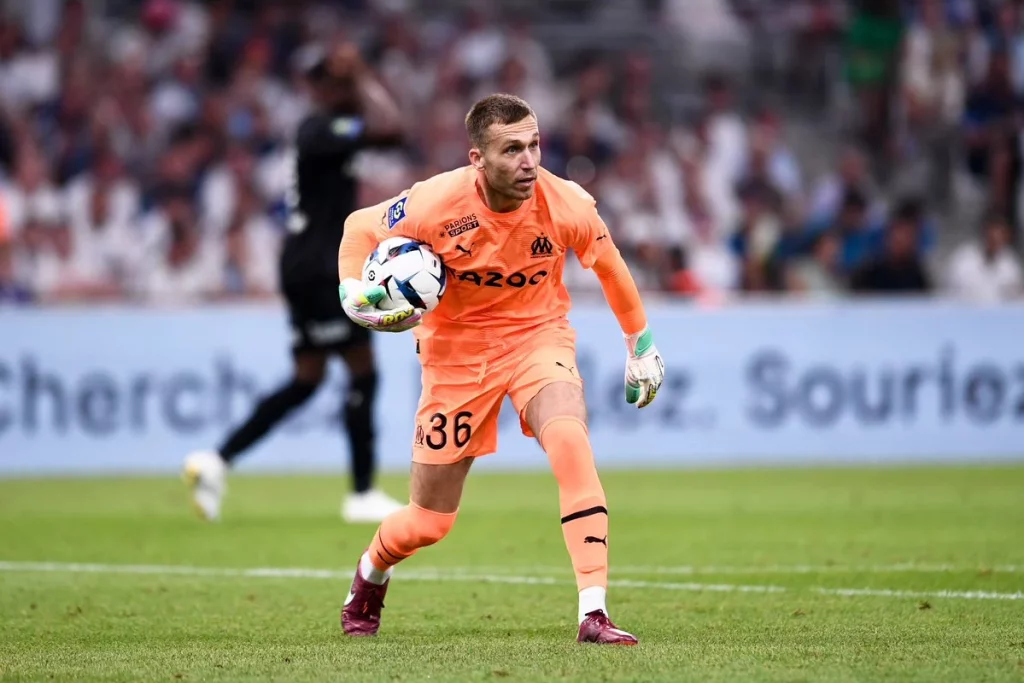 Pepe Reina ya tiene sustituto en el Villarreal CF 1 Pepe Reina Rubén Blanco