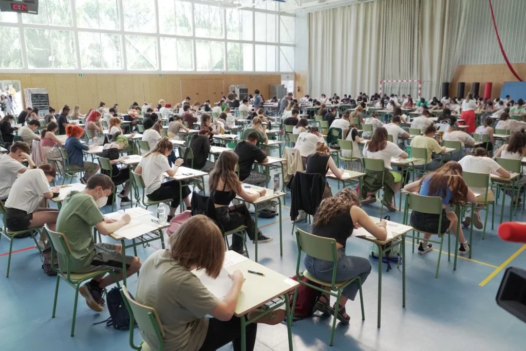 Políticas educativas y apoyo institucional