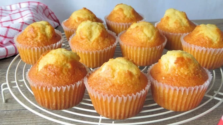 Prepara unas deliciosas y esponjosas magdalenas de aceite de oliva con esta receta tradicional