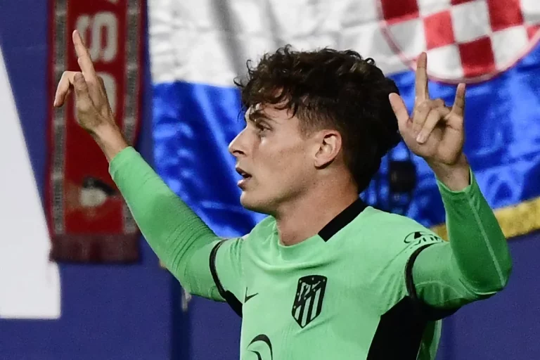 Riquelme, al AS Roma para traer a Dybala al Atlético