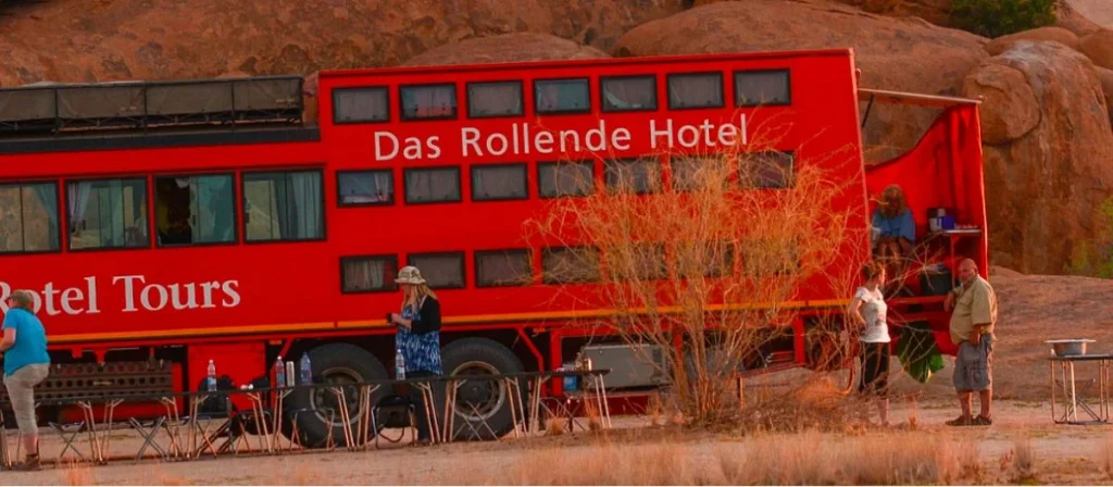 El hotel sobre ruedas en Lugo que se ha hecho viral en TikTok 1 Paso de Rotel Tours por Lugo, Galicia.