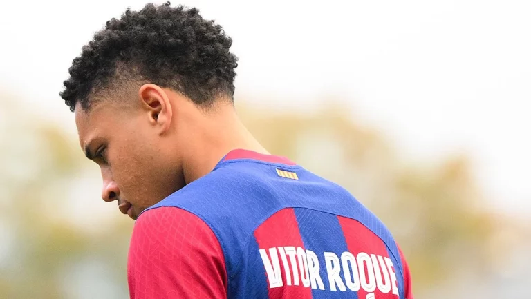 Vitor Roque tiene una oferta poderosa para salir del FC Barcelona