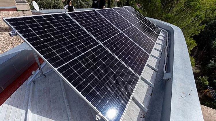 Energía limpia, baterías y coches eléctricos: Europa castiga a China con la imposición de nuevos aranceles 2 bruselas china energia limpia