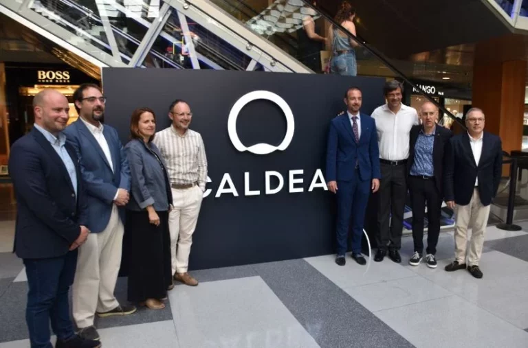 Caldea inicia la transformación de spa a resort con la reforma de la gran laguna y actualiza la marca