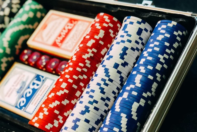 La ruleta, el póker, el blackjack y otros juegos muy populares en los casinos online