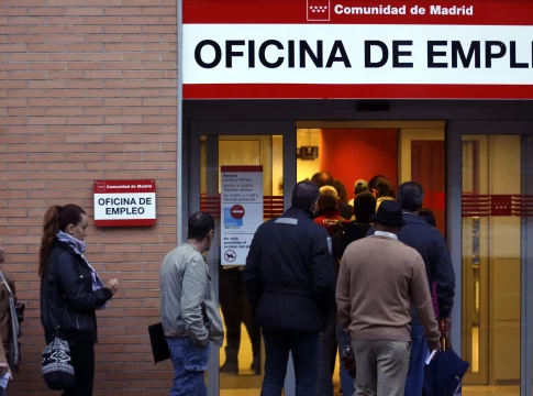 Si estás en paro, el SEPE te prohíbe viajar de esta manera y a estos lugares Si estás en paro, el SEPE te prohíbe viajar de esta manera y a estos lugares