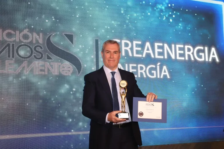 CreaEnergia recibe el premio El Suplemento por su enfoque tecnológico y compromiso con la sostenibilidad