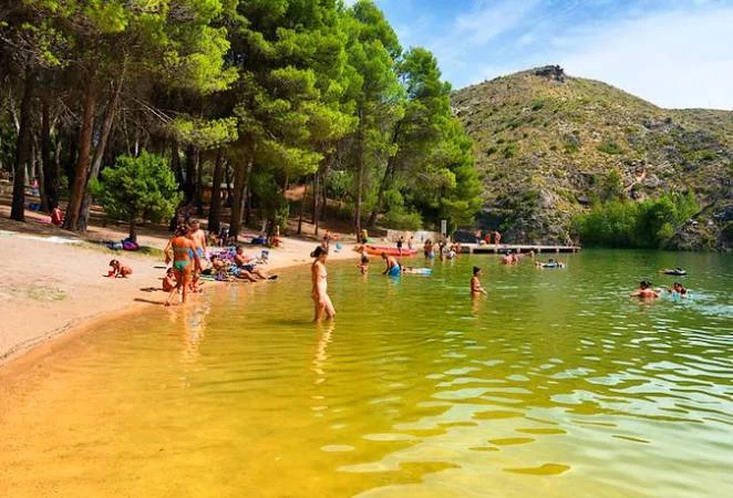 Embalse de Bolarque, a 1 hora de Madrid.
