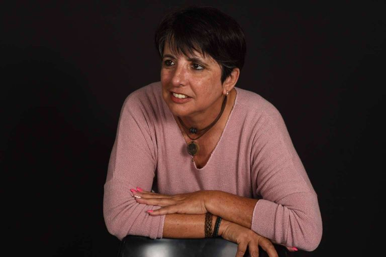 La creatividad de Teneca no tiene límites, así lo demuestra en su nueva obra literaria