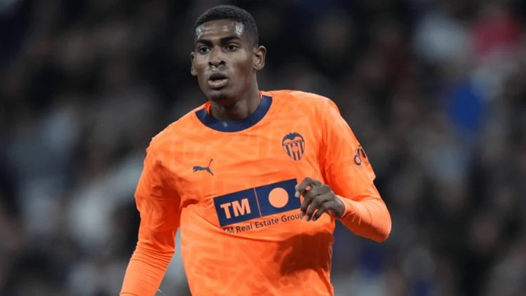 Ferrán Torres puede volver al Valencia CF con 1 condición clara 1 mosquera valencia fc barcelona ferran torres