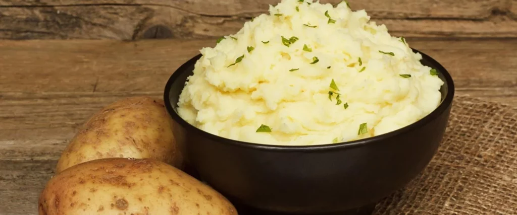 Cómo darle un sabor increíble al puré de patatas con este truco viral 2 En simples pasos puedes tener un puré de patatas delicioso