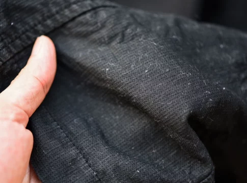 pelos-ropa-influencer Influencer revela la clave para quitarle la lana a la ropa.