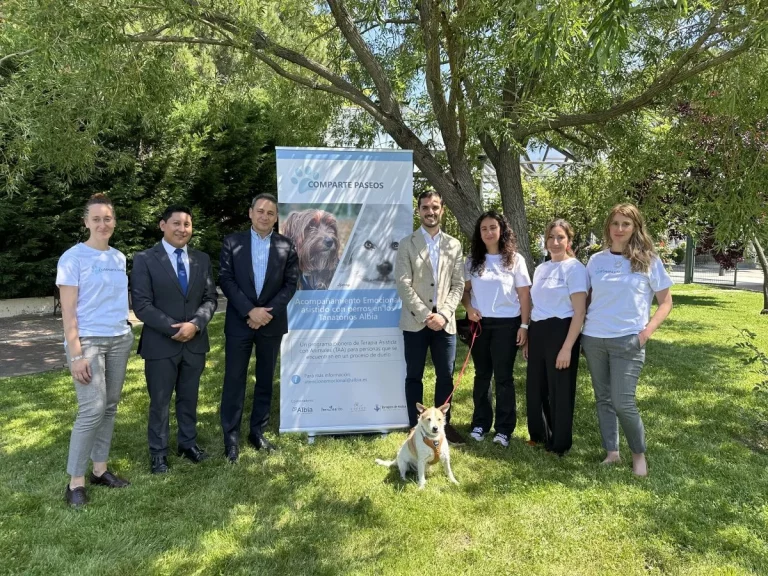 `Comparte paseos’, la iniciativa pionera del sector funerario de Terapia Asistida con Animales