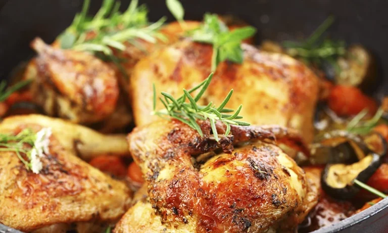 Pollo asado a los 40 dientes de ajo, tierno y con un sabor inigualable