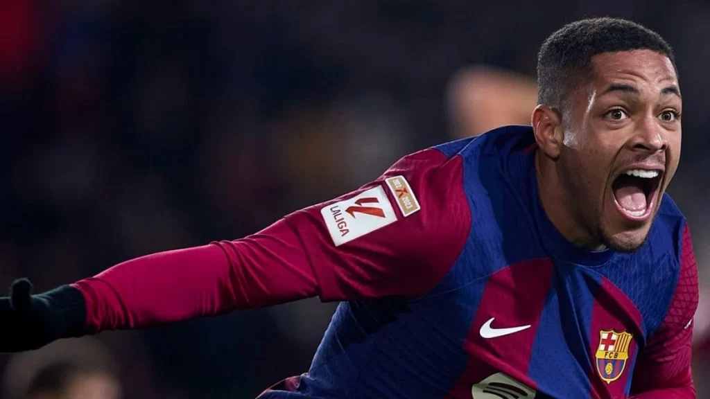 Vitor Roque tiene una oferta poderosa para salir del FC Barcelona 39 qué pasará en el Barça con Flick al mando