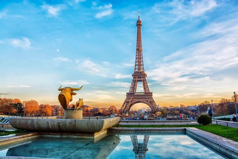 Francia espera subir los impuestos a las grandes empresas y gravar las recompras de acciones