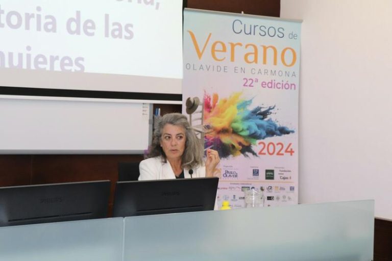 Ángeles Caso defiende una educación con perspectiva de género para una sociedad integral