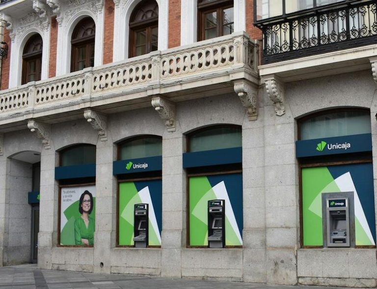 Unicaja sobrepasa el 40% de ejecución de su programa de recompra