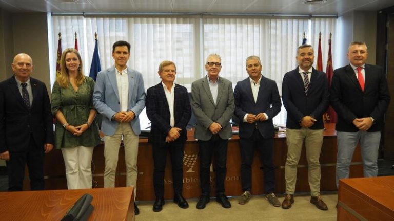 Proexport y Fecoam critican la hiperregulación de la ley del Mar Menor