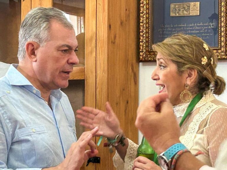 Sevilla exalta a sus figuras destacadas: Alcalde otorga distinciones a Susana Díaz y Carlos Alcaraz por su legado