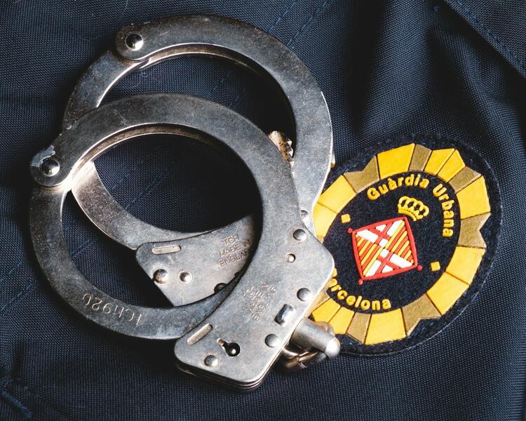 Tres individuos arrestados por el hurto de una bolsa con más de 100.000 euros en la autopista AP-7 en Barcelona