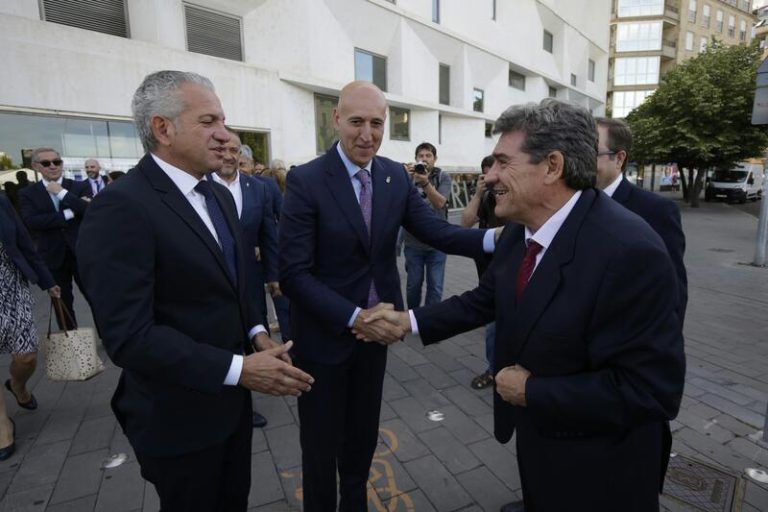 Escrivá garantiza el anonimato en el sistema de verificación para contenidos para adultos