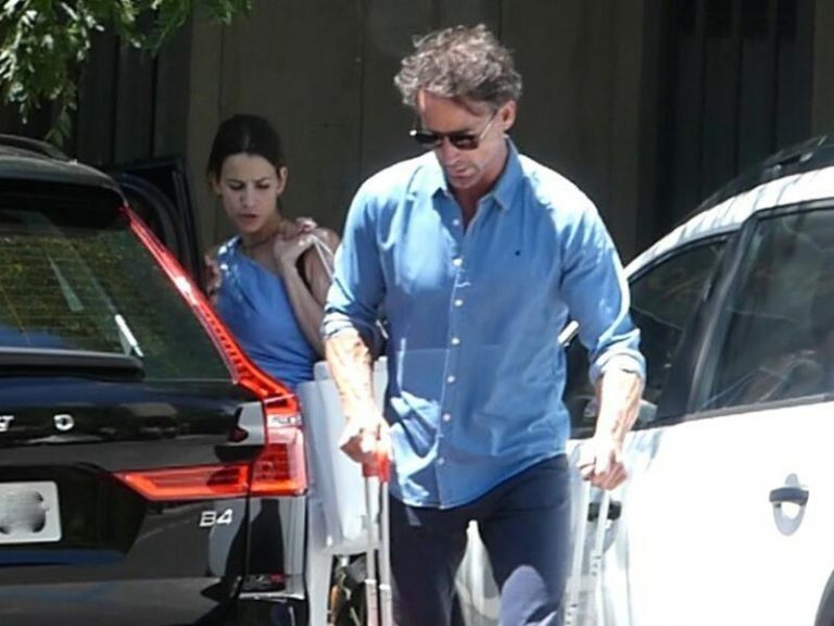 Álvaro Muñoz Escassi se esconde del escándalo mediático en los brazos Laura Londoño