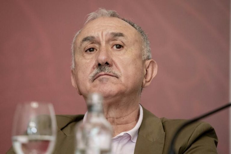 Vacaciones con jornada cortada: Pepe Álvarez recalca a Garamendi los 16 días