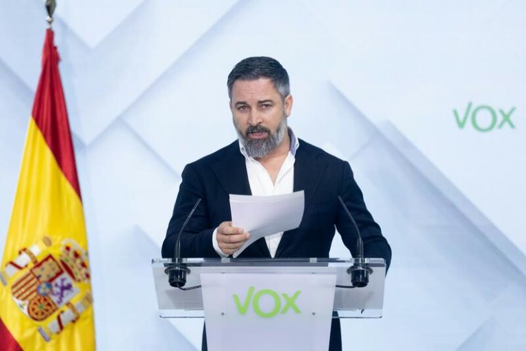 Abascal critica el acuerdo de los menores migrantes y Vox rompe con el PP