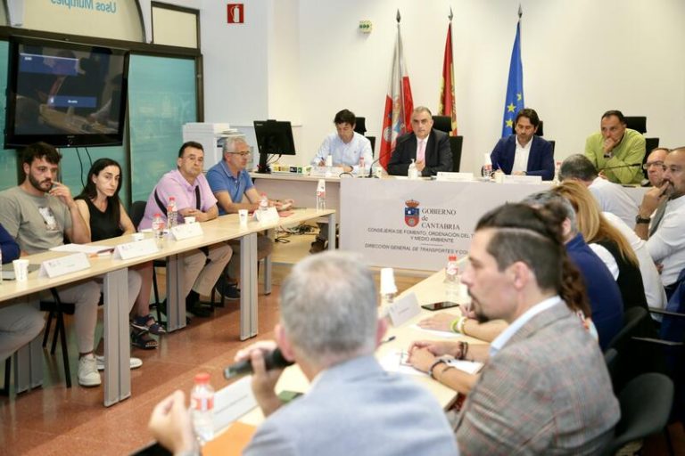 Preparados para las obras: Renfe diseña soluciones de movilidad para agosto en Santander y Palencia