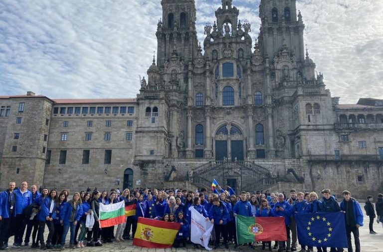 Descubre cómo los colegios de España se convierten en representantes del Parlamento Europeo