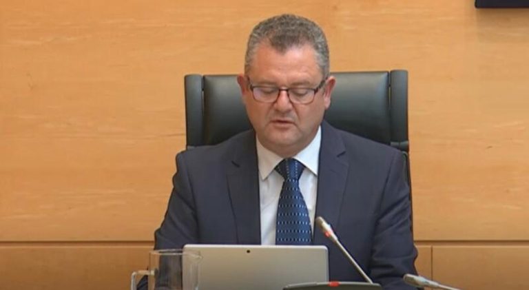 Dimisión sorprendente: Dirigente de Vox en Castilla y León deja sus puestos y el partido