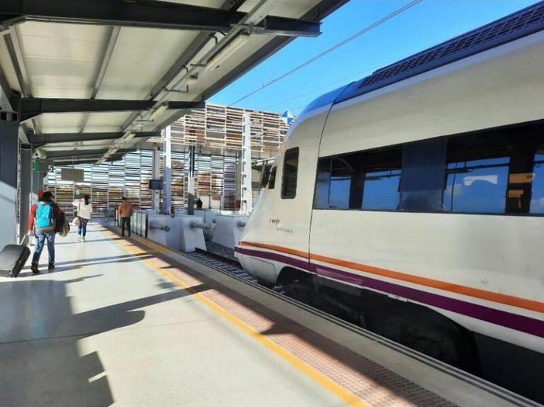 Renfe necesita un cambio: el presidente exige poner fin a las pérdidas eternas