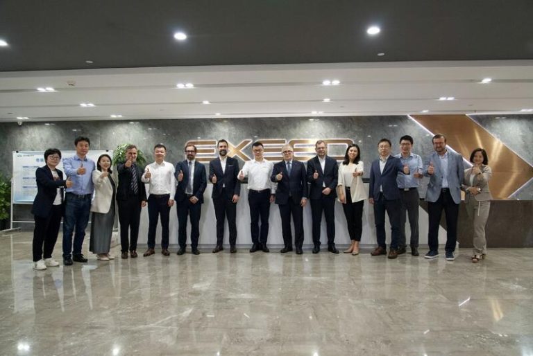 Miembros del Gobierno catalán se reúnen con Grupo Chery en Shanghai