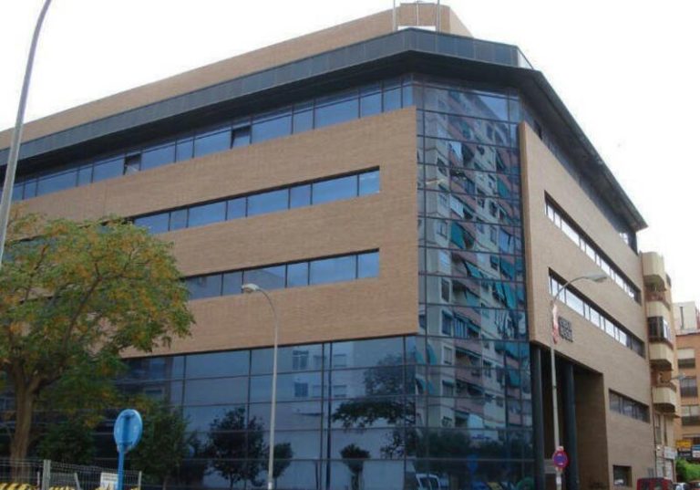 Alicante: Justicia respalda a enfermera que denunció carencias hospitalarias ante la pandemia