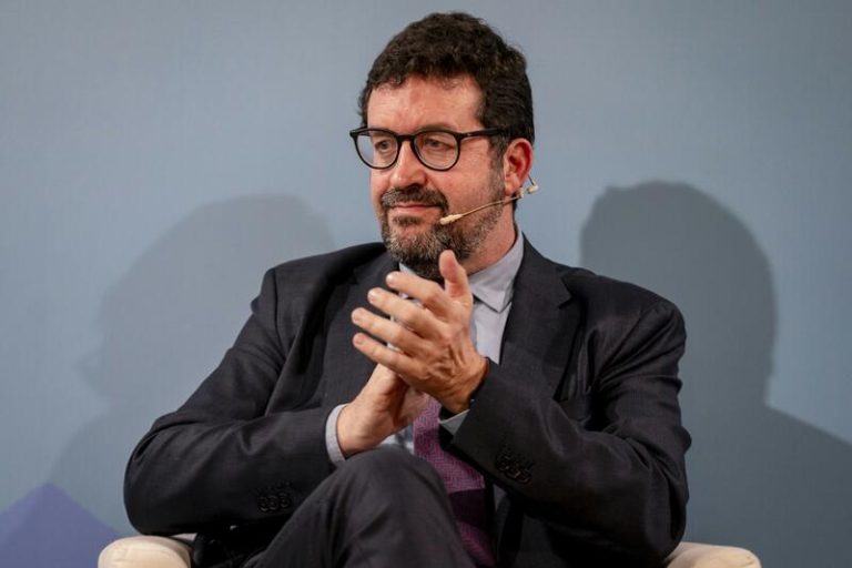 Trabajo ofrece a CEOE aplicación de la jornada reducida y con plazos flexibles