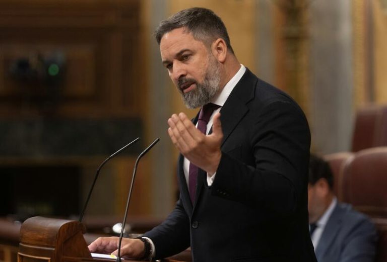 Abascal lanza un guante a Sánchez: Demuestra cuántas firmas has movilizado para juntarse con Begoña Gómez