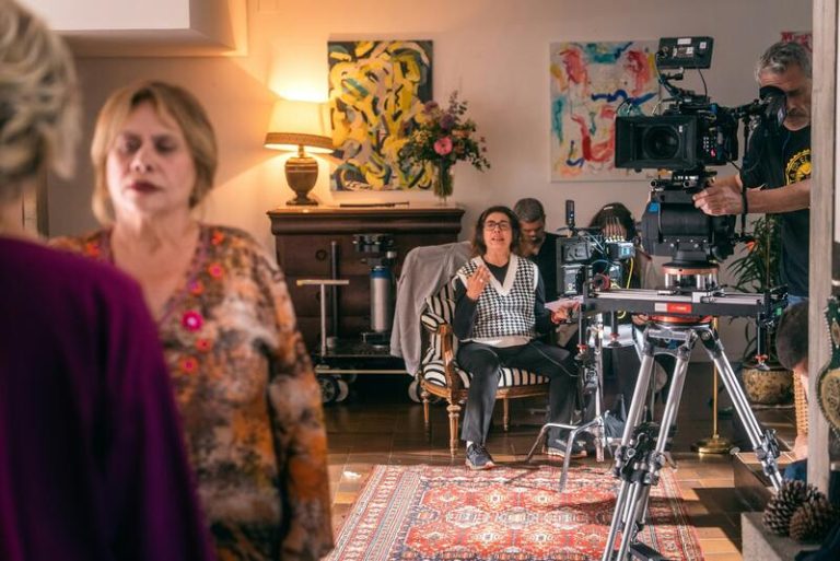 ¡Chus Gutiérrez revoluciona con 'Tu madre o la mía: Guerra de suegras'! Risa y diversión garantizadas