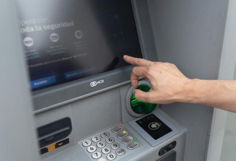 8 de cada 10 clientes de la banca de España estaría dispuesto a cambiar de entidad