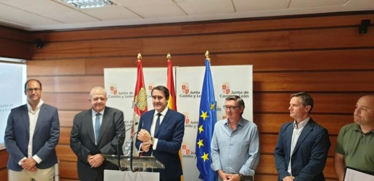 Castilla y León refuerza la vigilancia y estudio de especies vulnerables a través de convenio con la Universidad Politécnica de Madrid