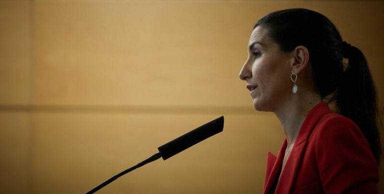 Rocío Monasterio plantea llamar a Sánchez a la comisión de la UCM