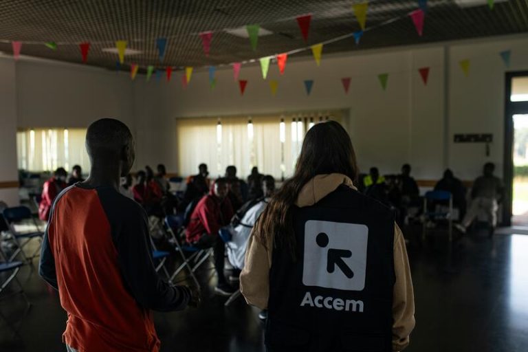 Municipios de Galicia preparan la acogida de unos 470 inmigrantes a partir del 25 de julio