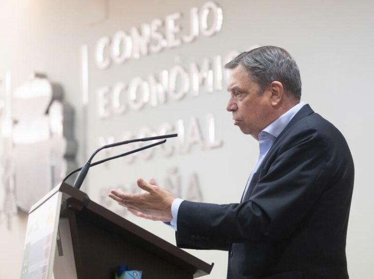 Planas pide un debate 