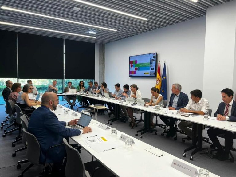 El Gobierno aborda cómo usar la inteligencia artificial en el sector público