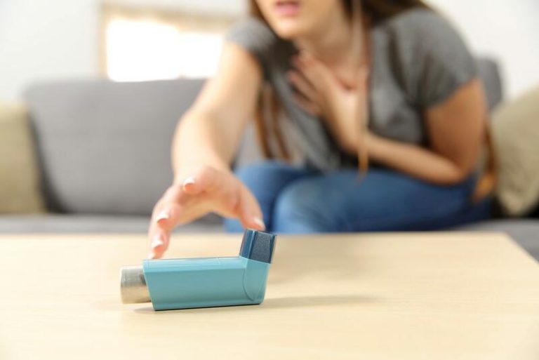 Expertos en enfermedades respiratorias y usuarios reclaman una valoración profesional previa al cambio a inhaladores menos contaminantes