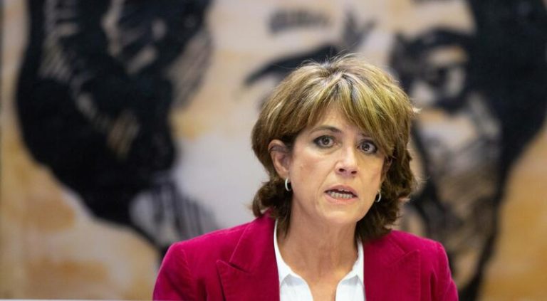 Defensores de Delgado en el Consejo Fiscal subrayan que Garzón ha dejado la presidencia de una fundación de DDHH