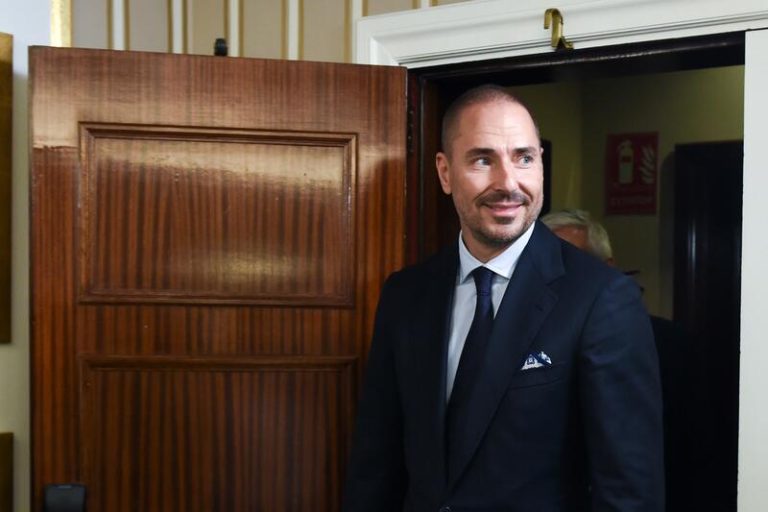 El ICO todavía no brindó su dispensa a Magyar Vagon ante el posible cambio de control de Talgo